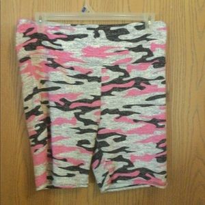 ONE step camo shorts pink grey black size 2x